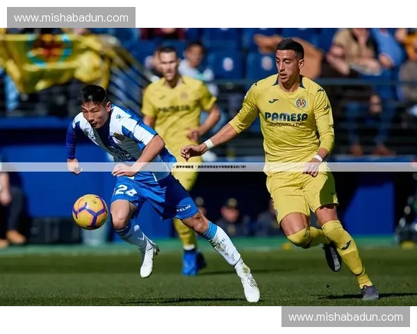 精彩足球联赛全程回顾与分析 聚焦顶级赛事精彩瞬间与战术对决